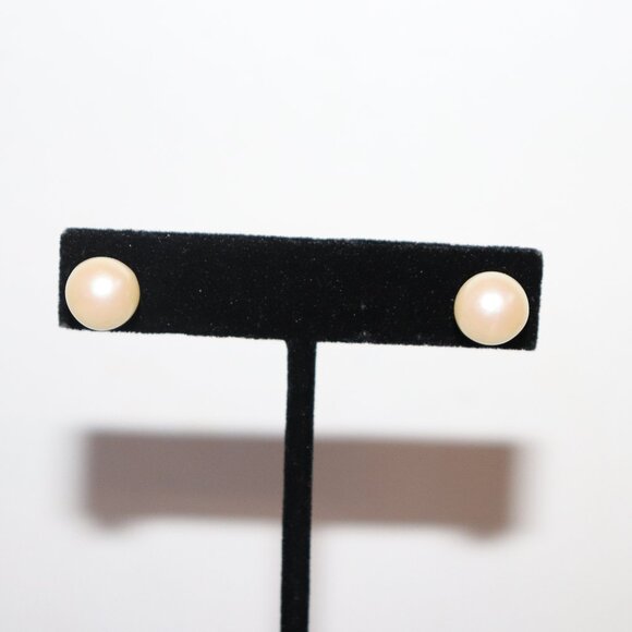 ✨ Vintage Gold & Faux Pearl Post Earrings · 3/8" · Petite Elegance 🤍 - Picture 1 of 4